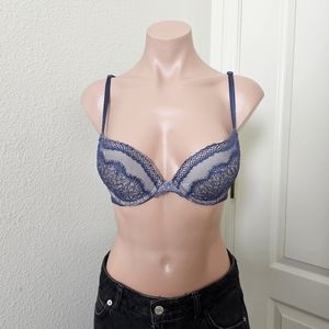 Womens Victoria's Secret push up Bra Sz 32B